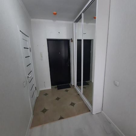 Кошкарбаева 45 Б Appartamento Akmola Esterno foto
