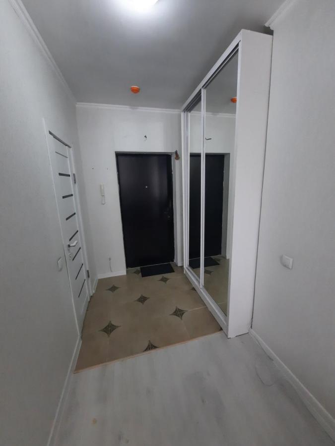 Кошкарбаева 45 Б Appartamento Akmola Esterno foto